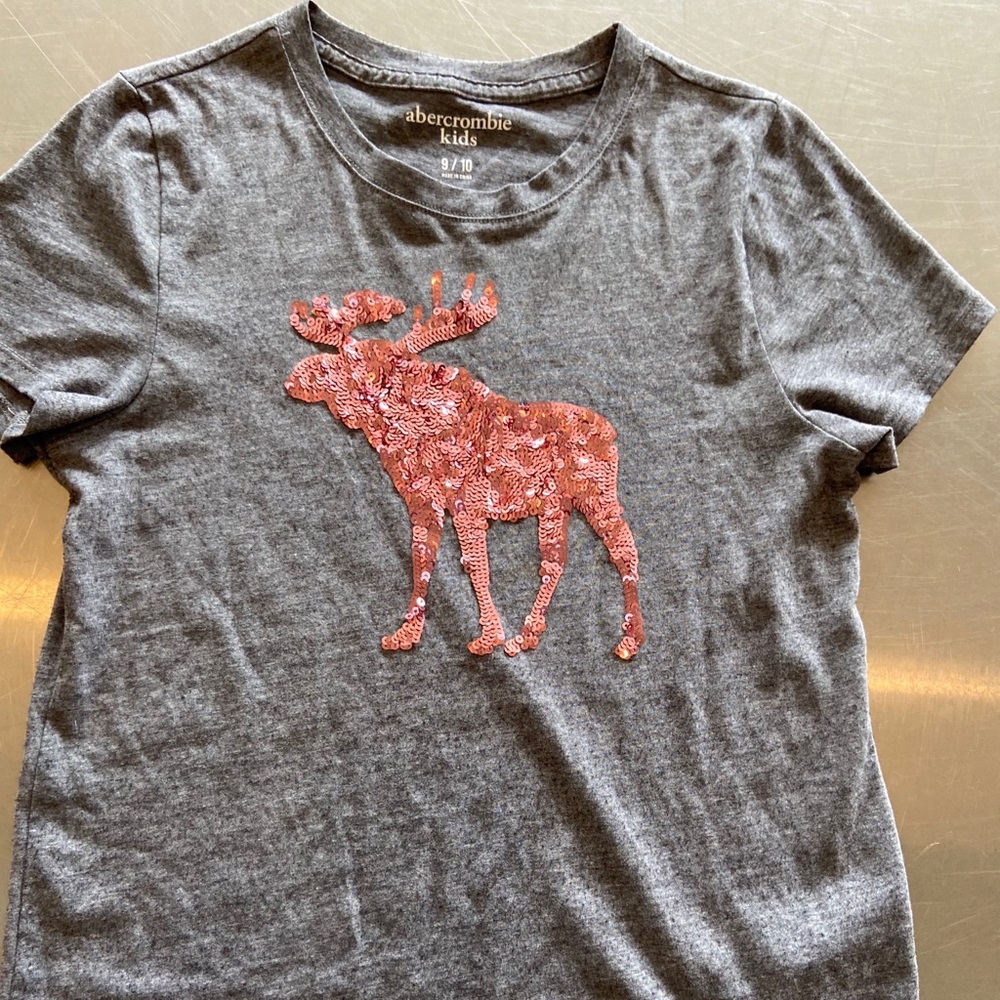 Sparkle moose abercrombie tee
